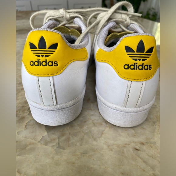 Size 5.5 Superstar ADIDAS - Picture 5 of 11